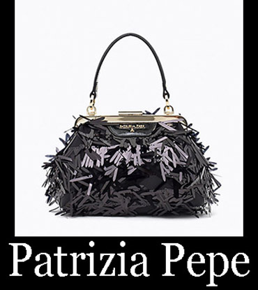 Borse Patrizia Pepe Autunno Inverno 2018 2019 Look 32