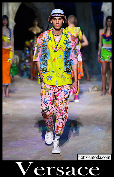 Collezione Versace primavera estate 2021 moda uomo 13